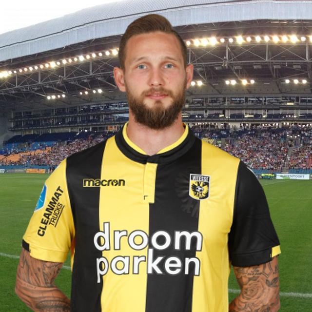 [德甲]穆西亚拉射门被堵 格纳布里补射破门.